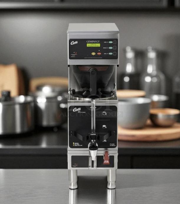 Curtis GEMSS63A1000 G3 Gemini coffee brewer, perfect condition, 1.5-gallon capacity, 120/220V, fully tested, working.