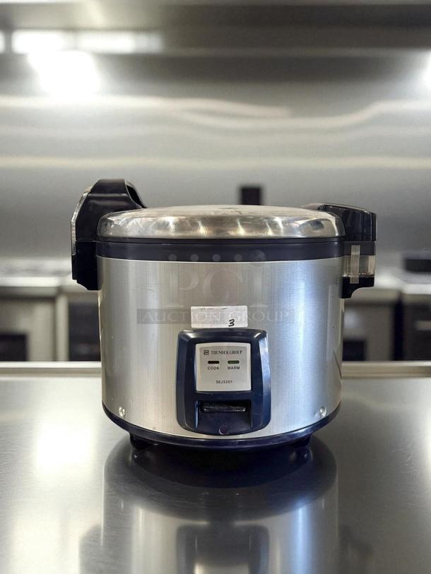 Thunder Group SEJ3201 30 Cup Electric Rice Cooker-Warmer, digital controls, 115v, perfect condition, tested working.