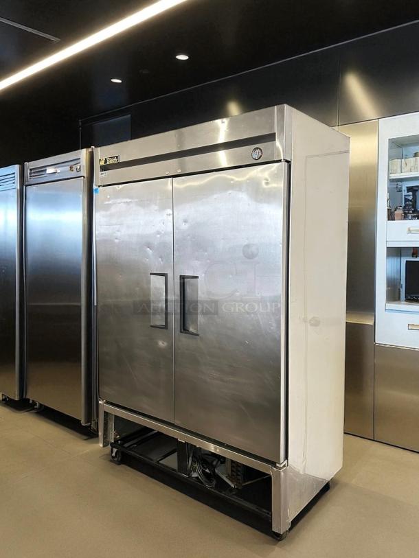 True T-49 two-section reach-in refrigerator, 54-inch, great condition, stainless steel, fully tested, 115V.
