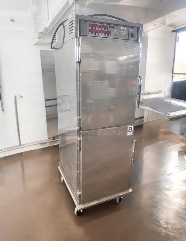 Henny Penny HC-900 heated holding cabinet, stainless steel, excellent condition, 120V, tested working, caster wheels.