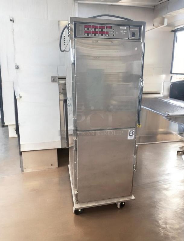 Henny Penny HC-900 heated holding cabinet, great condition, stainless steel, on wheels, 120V, tested and working.