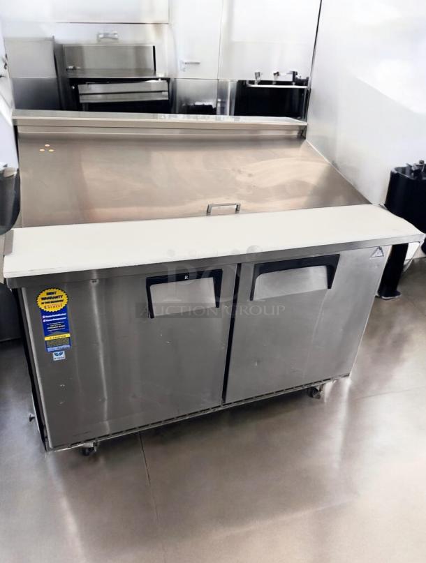 Everest Refrigeration EPBR2 48" prep table, great condition, refrigerated base, stainless steel, tested and working, 115V.