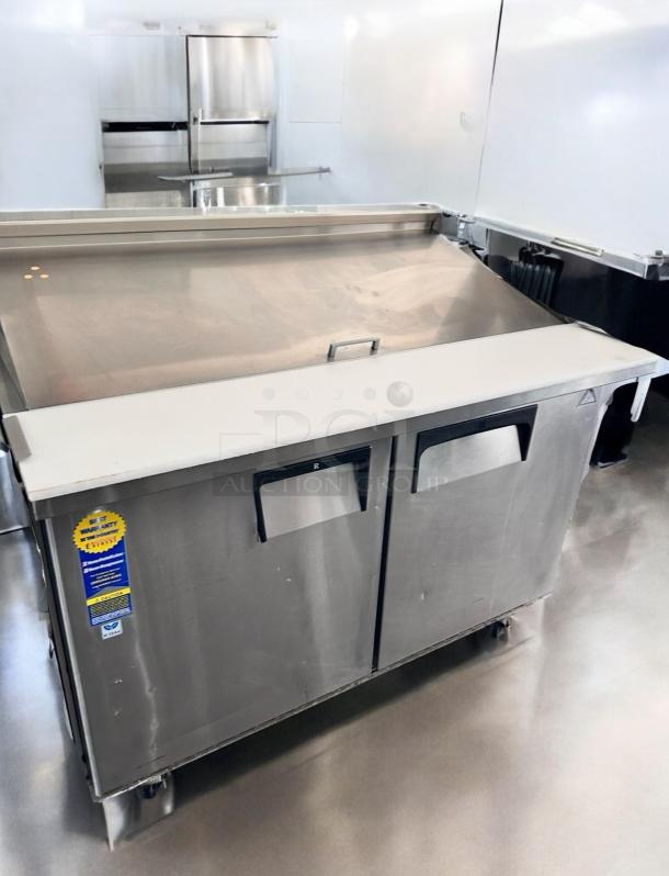 Everest Refrigeration EPBR2 48" Sandwich/Salad Prep Table, stainless steel, great condition, refrigerated base, 115V, tested.