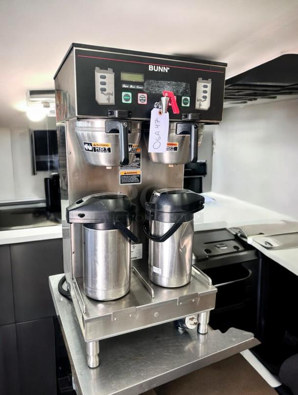 Bunn Dual BrewWISE DBC Commercial Coffee Brewer, excellent condition, 120/240V, tested and working, dual dispensers, stainless steel.