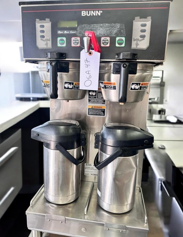 Bunn Dual BrewWISE DBC coffee brewer, excellent condition, tested, 120/240V, dual station, stainless steel, commercial use.