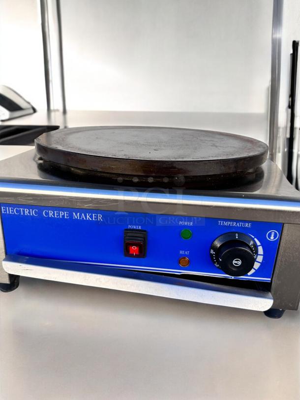 Excellent condition HE-1E Electric Crepe Maker by Model Italy, 110V, 1500W, tested and working with power and heat controls.
