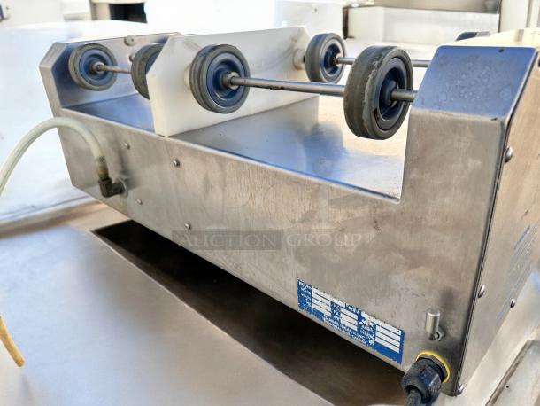 Stainless steel Lumar Ideal II Inc. candy/chocolate coating pan, Model IU2X25S, in great condition, 115V, tested and working.