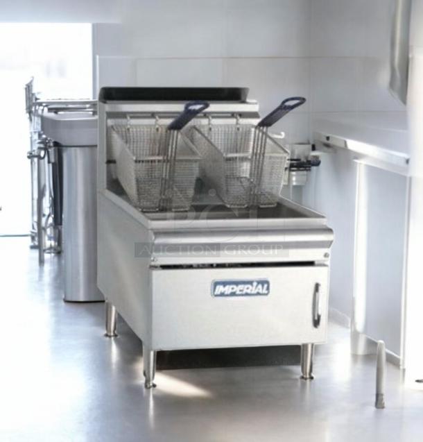 Great condition Imperial IFS-25 25 lb gas floor fryer, 65,000 BTU, natural gas, tested and working.