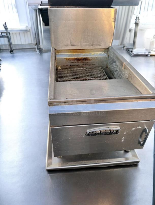 Imperial IFS-25 gas floor fryer, 25 lb capacity, 65,000 BTU, natural gas, great condition, tested and working.