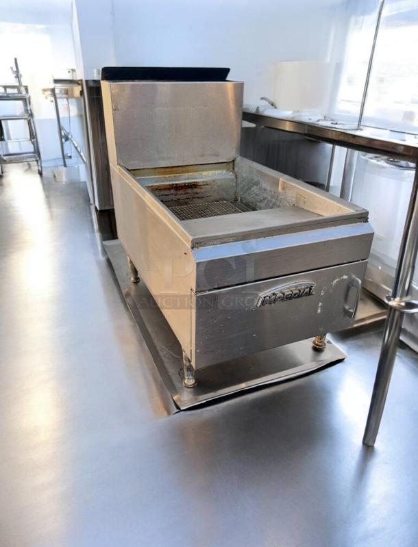 Great Condition Imperial IFS-25 25 lb Gas Floor Fryer, 65,000 BTU, Natural Gas, Tested & Working, Stainless Steel Exterior.