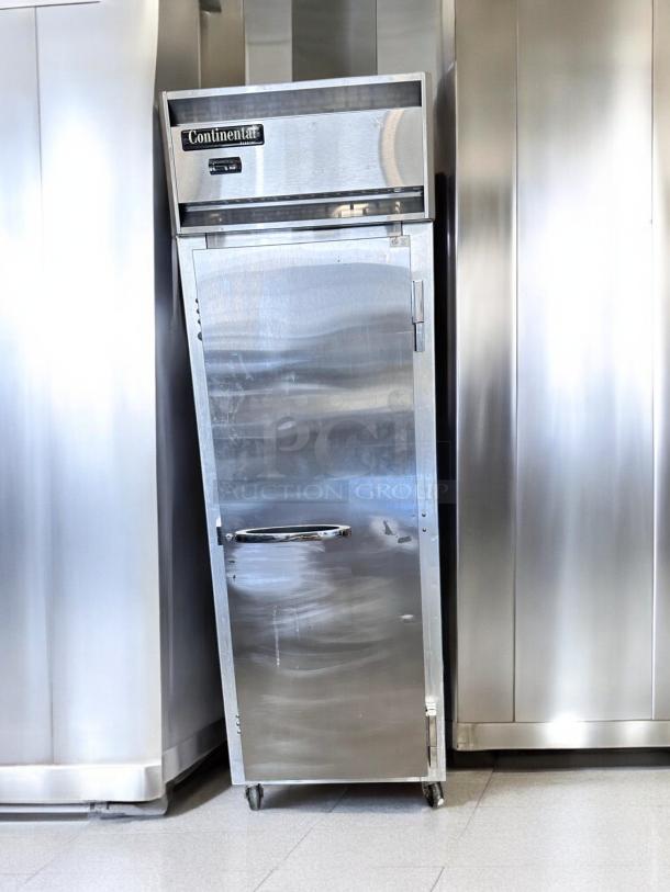 Continental Refrigerator 1F single door commercial freezer, 115V, excellent condition, stainless steel, fully tested and working.
