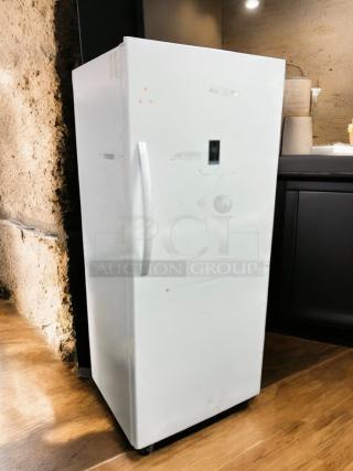 Great condition - Insignia™ - 17 Cu. Ft. Garage Ready Convertible Upright Freezer with ENERGY STAR Certification , White 1155v. - Tested & Working - Item #1203419