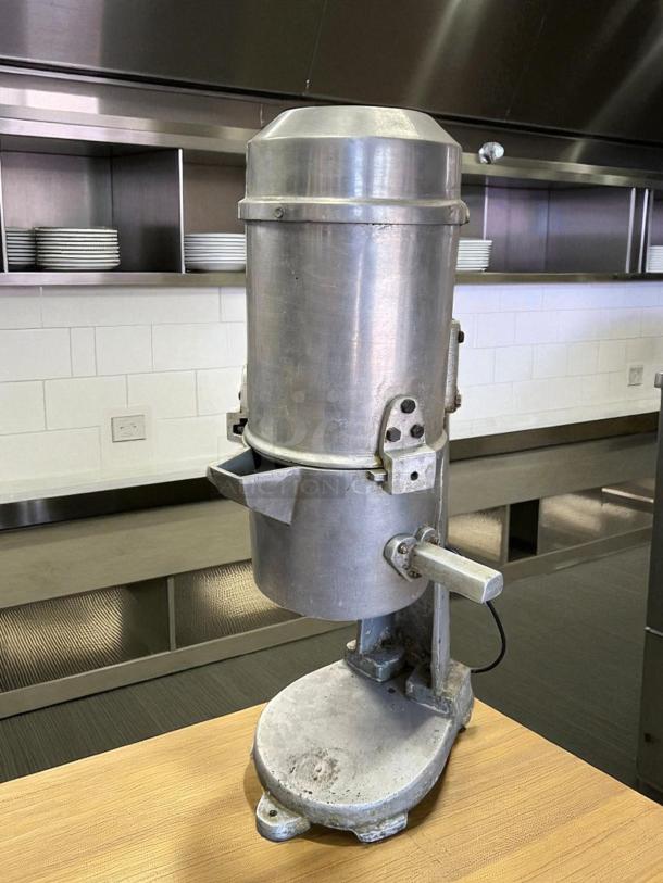 Commercial Heavy Duty Food Processor, 220V, 1Ph, in great condition. Fully tested and working, durable metal construction.