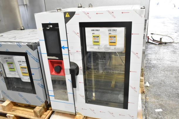 Brand new Blodgett AETG101R stainless steel combi convection oven, natural gas, Bakers Pride. Minor scratch and dent.
