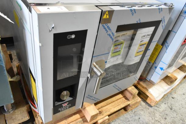Bakers Pride AEHE061R combi convection oven, stainless steel, electric, 208V, 3-phase, scratch and dent condition.