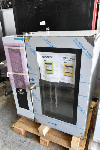 Bakers Pride AEHE101R stainless steel commercial electric combi oven, 208V, 3 phase, brand new scratch and dent condition.