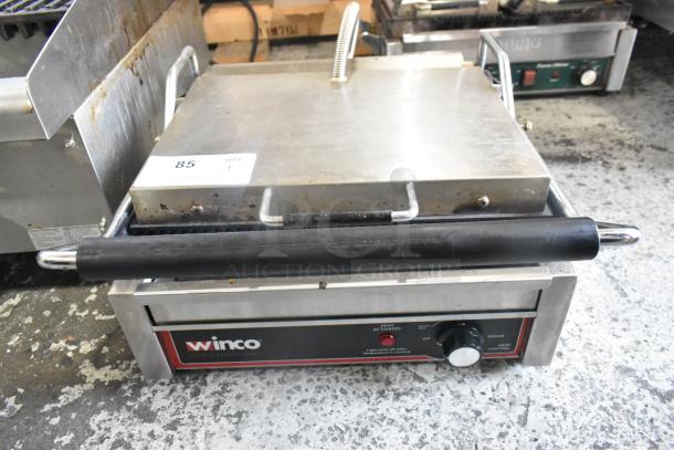 Winco EPG-1C Stainless Steel Commercial Panini Press, 120V, 1 Phase, visible temperature control knob.