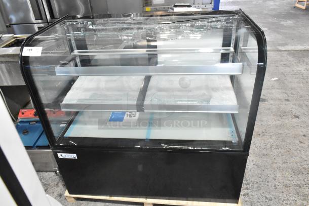Avantco 19BC48HCB 48" curved glass black refrigerated bakery display case, brand new with broken top glass. 115V, 1 phase.