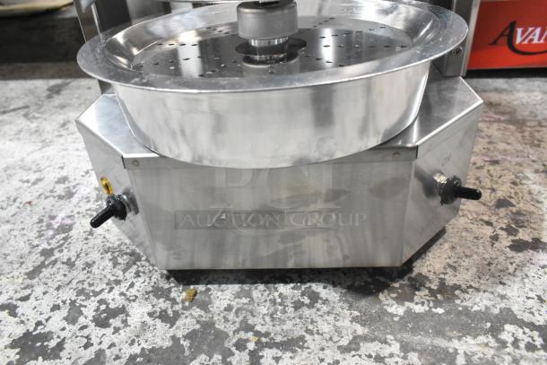 BRAND NEW Avantco 177VBE101A stainless steel vertical broiler, 20 lb capacity, 120V, 1 Phase, minor scratches.