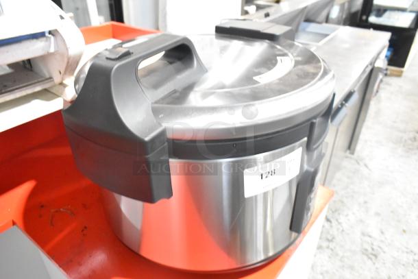 Brand new Avantco 177RCSB90 digital rice cooker/warmer, 90-cup capacity, stainless steel, hinged lid, 240V, 1-phase.