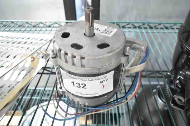 Brand new scratch and dent D0250-6 motor, 120 volts, 1 phase. Label shows auction info. Minor cosmetic damage.