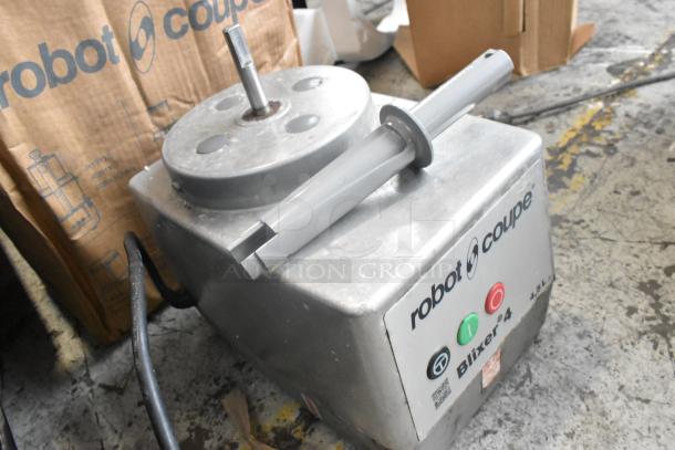 Robot Coupe Blixer 4 Series A metal base, commercial food processor, stainless steel, 4.7 Qt., 120V, used condition.