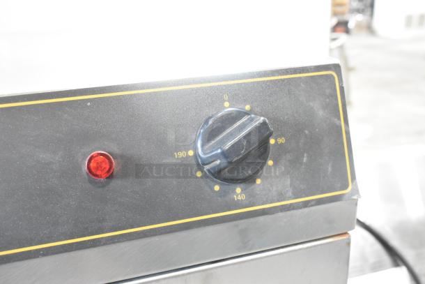 Sodir stainless steel 2-door warming cabinet control panel with temperature dial and indicator light, 115V, 1 Phase.