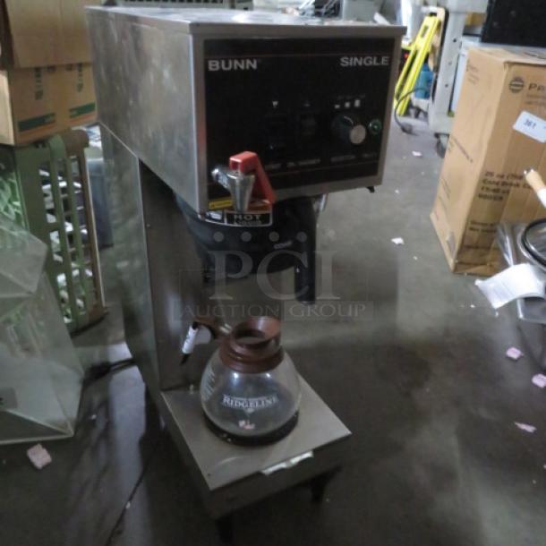 Bunn Single B coffee brewer with filter basket and pot, Model# Single B, 120V, 9.5x18x29.5, good condition.