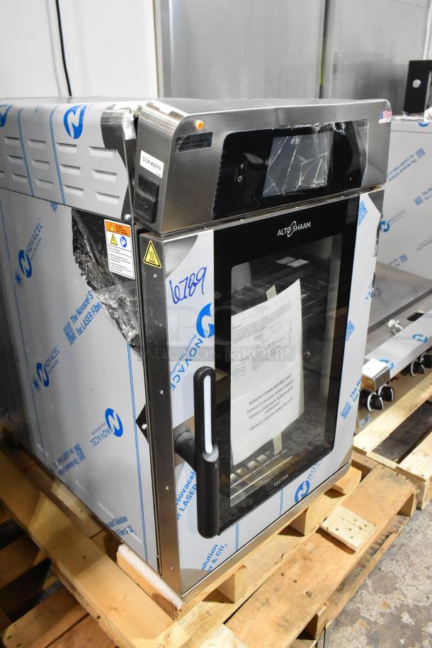 Brand new Alto Shaam VMC-H3H stainless steel commercial multi-cook oven, 2025 model, scratch and dent, on pallet.