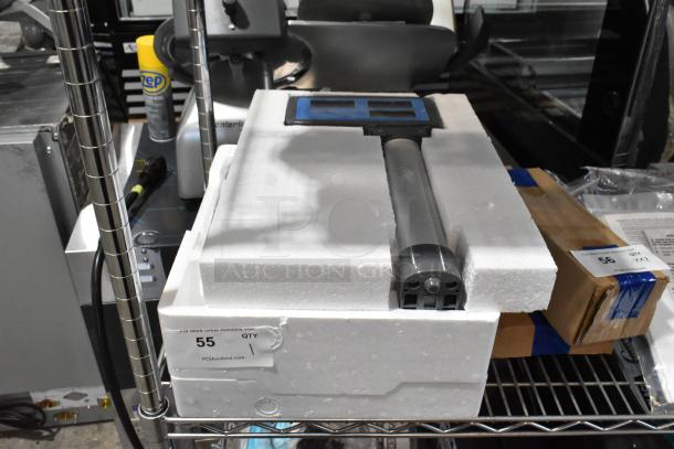 Brand new AvaWeigh 334PCS60T 60 lb. digital price computing scale with tower, in original packaging, minor scratches.