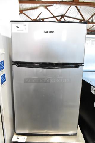 Galanz GLR31TS1E02 Mini Cooler w/ Freezer. 115 Volts, 1 Phase. - Item #1204994