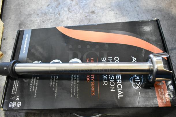 BRAND NEW Avamix 928IBHD18 immersion blender, 18" heavy-duty, 1 1/4 hp, 115V. Scratch and dent condition, tested and working.
