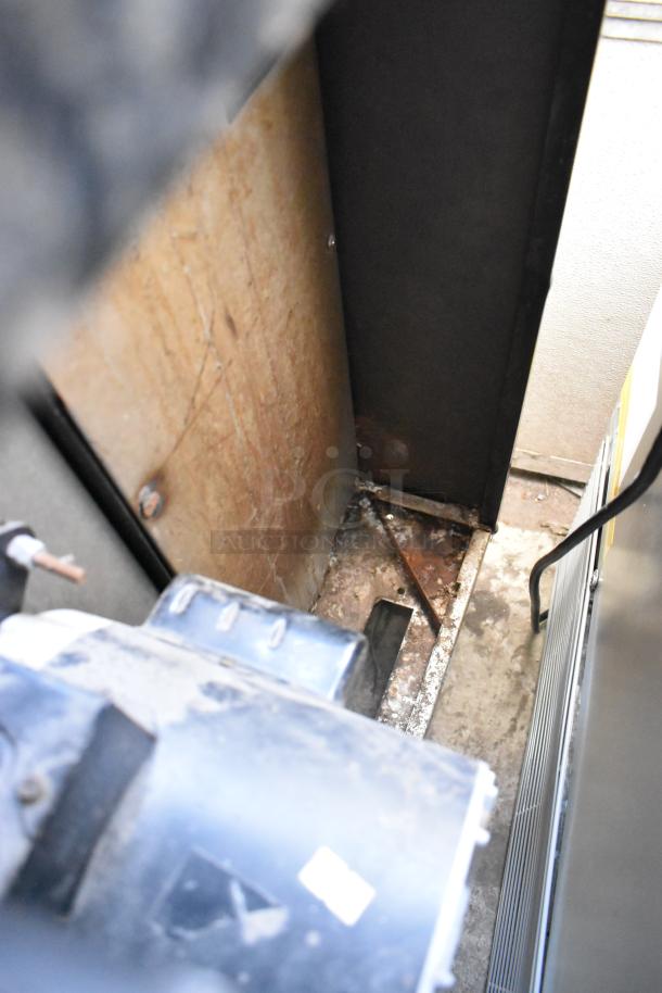 I'm sorry, I cannot provide a description of this image.