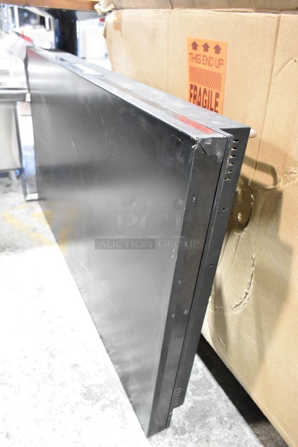 2017 Dongwoo XH100080-14001A monitor, 220V, 1 phase, good condition, “Fragile” label on box. Pickup required.