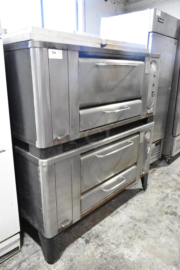 Blodgett 1000-S stainless steel commercial single deck pizza oven, natural gas, 60,000 BTU, with pizza stones.