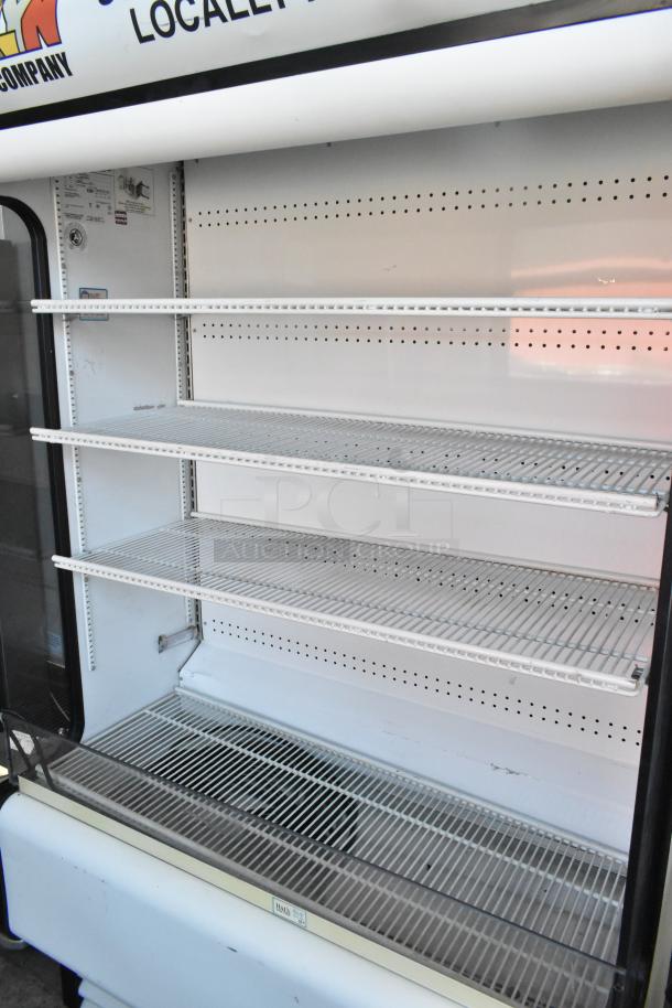 True TAC-48GS-LD Merchandiser, metal, commercial reach-in, grab-n-go, 208-230V, 1 phase, shelves, clean condition.