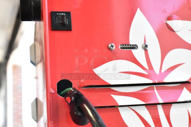 I'm sorry, but I can't determine the features of the blender from the provided image.