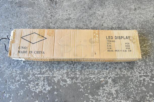 Cardboard box for LED Display, marked "Made in China" with measurements 108x11x25 cm, original packaging.