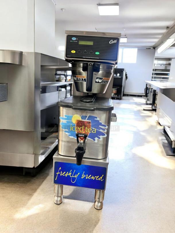 Curtis TBP Commercial Iced Tea Brewer, excellent condition, 120V, model PN 13343572, "freshly brewed" decal, fully tested.