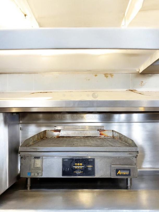 AccuTemp GGF1201A3650 36" natural gas griddle, excellent condition, 120V ignition, fully tested and working, stainless steel finish.