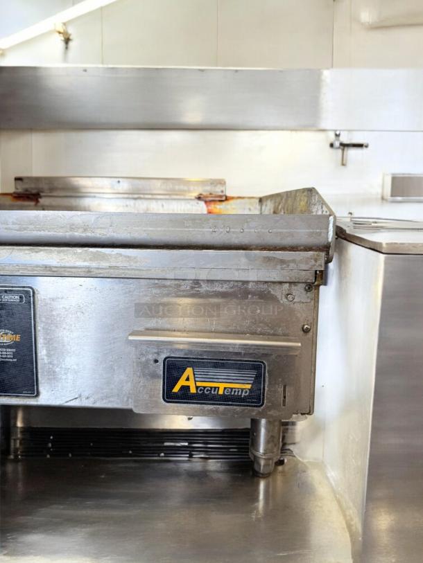 AccuTemp GGF1201A3650 36" natural gas griddle, excellent condition, 120V ignition, stainless steel, fully tested and working.