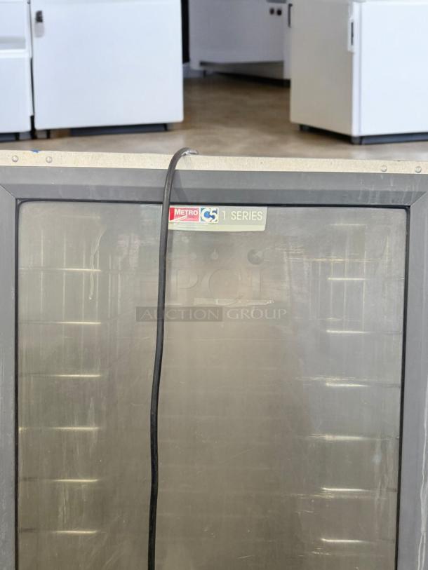 Metro C5 1 Series heated holding cabinet in excellent condition, 120V, with visible model label and power cord. Fully tested.