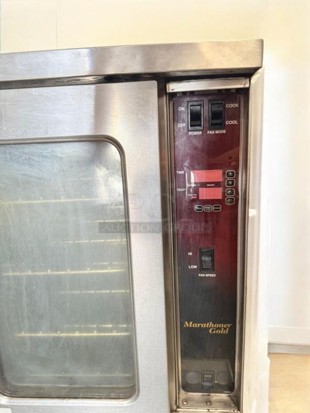 Southbend Marathoner Gold convection oven, electric, 208/240V, excellent condition, intuitive controls, fully tested.