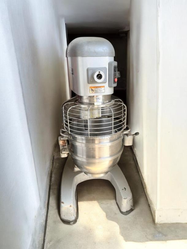 Hobart HL662 Planetary Mixer in excellent condition, 200-240V, tested and working, silver finish, protective guard.