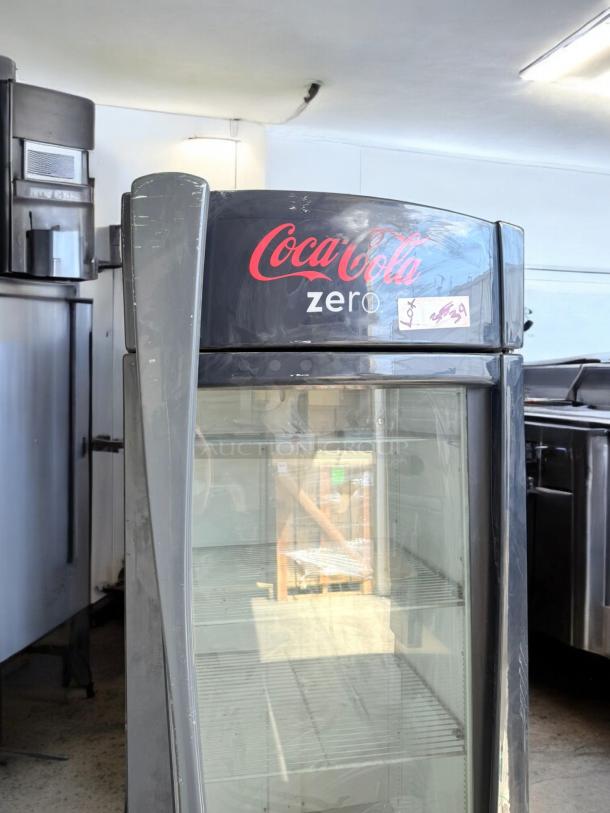 True GDM-26 Coca-Cola Zero branded glass door merchandiser refrigerator, excellent condition, fully tested, 115V.
