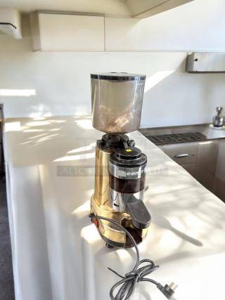 Excellent Condition – GOTT Commercial Coffee Grinder – 120V – Fully Tested & Working! - Item #1204731