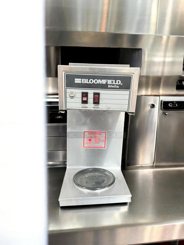 Bloomfield Kaffee King Single Burner Coffee Warmer, excellent condition, 120V, fully tested, with caution label and control switches.