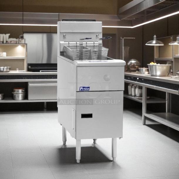 Pitco VF-35S gas fryer, excellent condition, 35 lb vat, floor model, natural gas, fully tested, brand label visible.