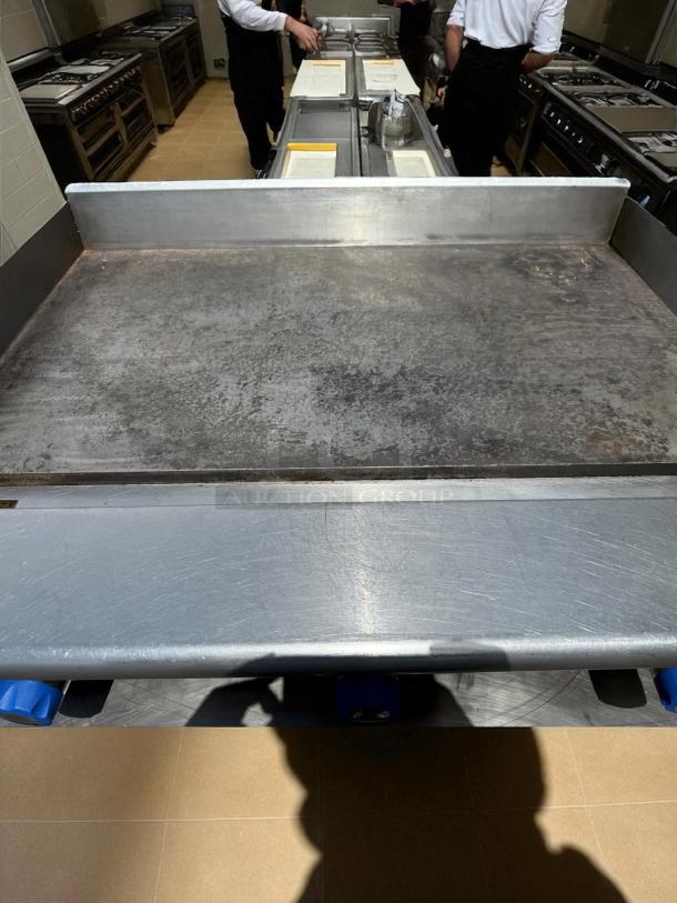 American Range 36" countertop gas griddle, excellent condition, tested working, stainless steel.