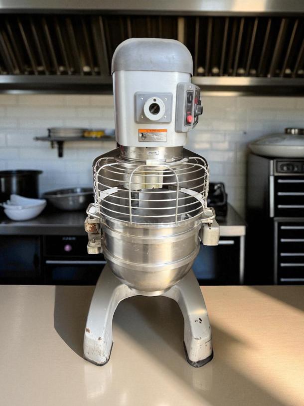 Hobart HL662-1 Legacy+ 60 qt planetary mixer, floor model, 2.7 hp, 200-240v, tested and working, visible wear.